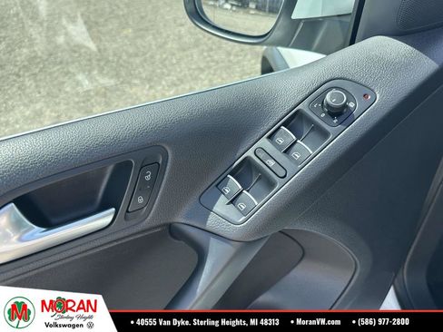 Used 2016 Volkswagen Tiguan SEL FWD image 19