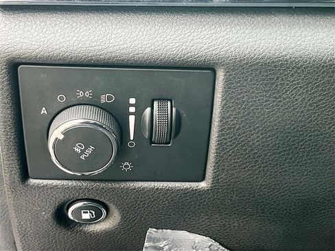 Used 2018 Jeep Grand Cherokee SRT image 8