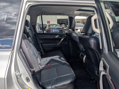 Used 2016 Lexus GX 460 w/ Premium Package image 12