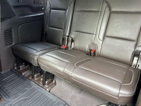 Used 2021 GMC Yukon XL Denali AWD/4WD image 15