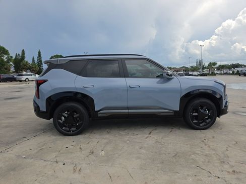 New 2027 Kia Seltos X-Line S w/ X-Line S Premium Package AWD/4WD image 9