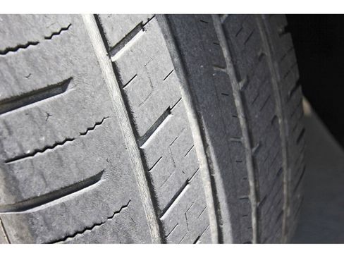 Used 2019 Chevrolet Traverse LS FWD image 31
