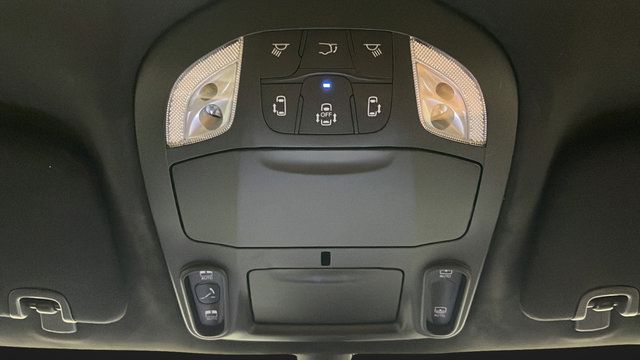 Used 2023 Chrysler Pacifica Pinnacle FWD image 35