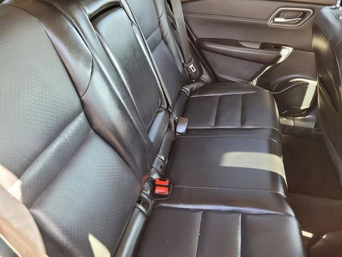 Used 2021 Nissan Rogue SV w/ Premium Package image 13