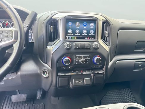 Used 2022 Chevrolet Silverado 1500 LT AWD/4WD image 25