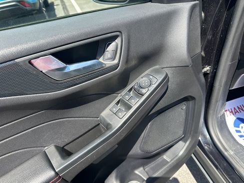 Used 2025 Ford Escape ST-Line AWD/4WD image 15