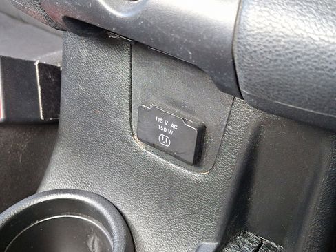 Used 2017 Jeep Wrangler Unlimited Sahara w/ Dual Top Group AWD/4WD image 25