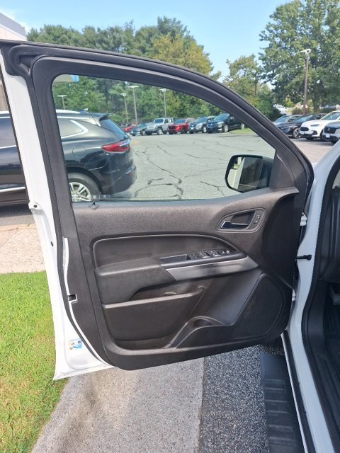 Used 2021 Chevrolet Colorado LT RWD image 8