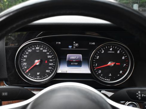 Used 2019 Mercedes-Benz E 300 4MATIC w/ Convenience Package image 33