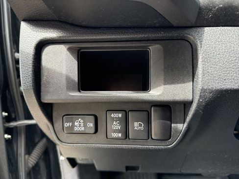 Used 2019 Toyota Tacoma TRD Off-Road image 23