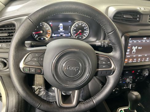 Used 2022 Jeep Renegade Latitude w/ Convenience Group image 11