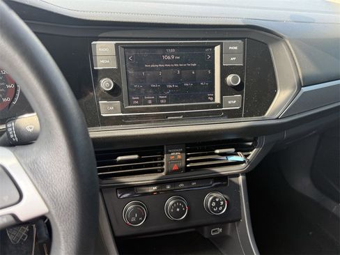 Used 2019 Volkswagen Jetta S image 18