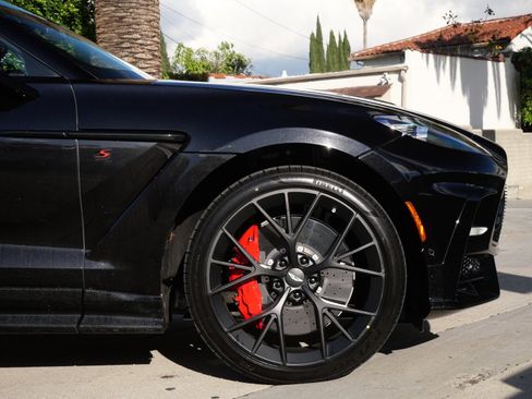 New 2026 Aston Martin DBX S image 4