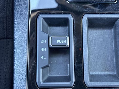 Used 2024 Toyota Tundra SR AWD/4WD image 30