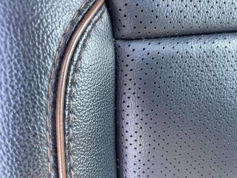 Used 2025 Ford F150 Lariat w/ Equipment Group 502A High image 19