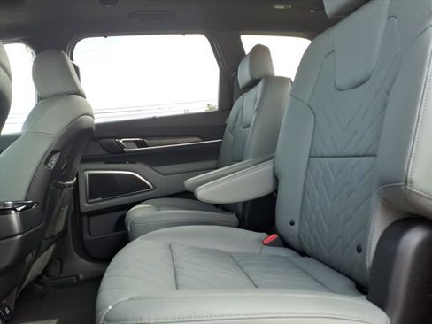 Used 2023 Kia Telluride SX Prestige X-Line image 12