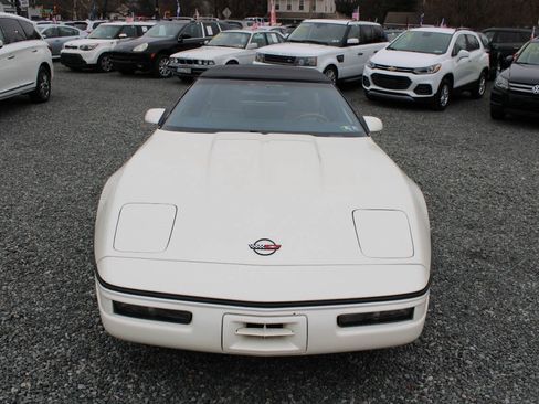 Used 1989 Chevrolet Corvette Convertible RWD image 12