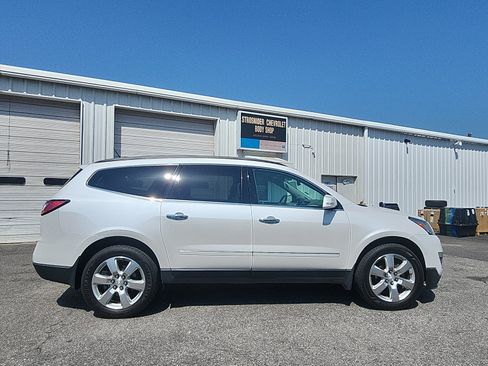 Used 2017 Chevrolet Traverse Premier FWD image 6