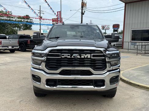 Used 2026 RAM 2500 Big Horn AWD/4WD image 2