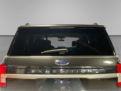 Used 2024 Ford Expedition Max XLT image 17