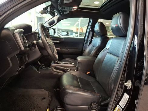 Used 2019 Toyota Tacoma TRD Pro AWD/4WD image 12