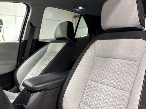 Used 2024 Chevrolet Equinox LT w/ Driver Convenience Package image 5