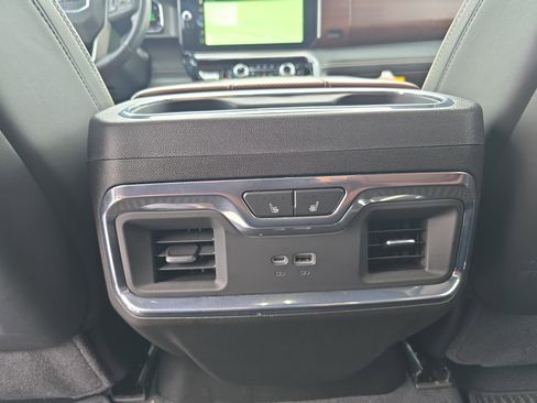Used 2025 GMC Sierra 1500 Denali Ultimate image 16