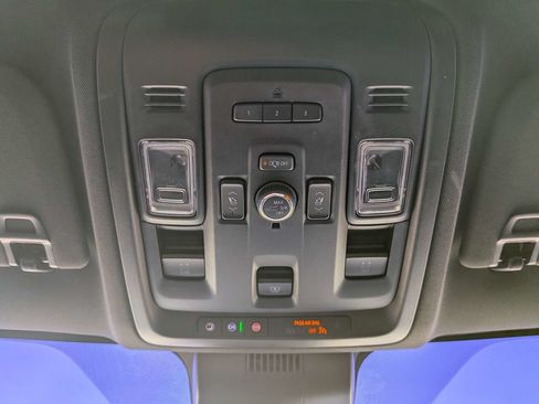 Used 2023 GMC Yukon AT4 AWD/4WD image 30