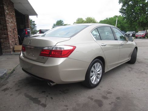Used 2015 Honda Accord EX-L image 11