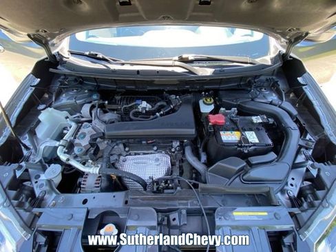 Used 2020 Nissan Rogue SV FWD image 43