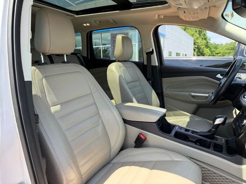 Used 2019 Ford Escape Titanium FWD image 26