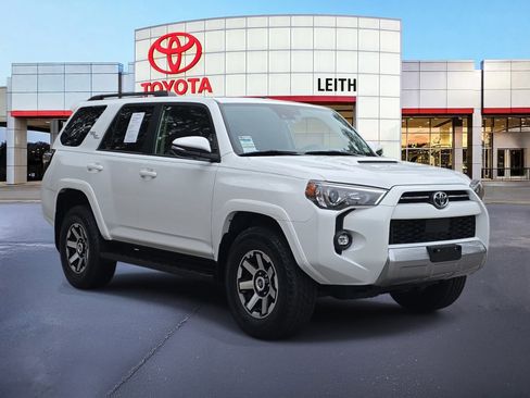 Used 2023 Toyota 4Runner TRD Off-Road Premium image 3