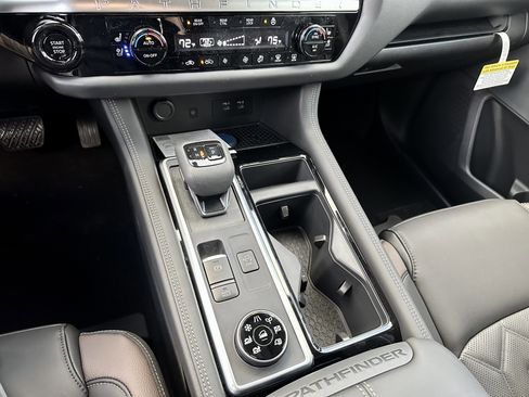 New 2026 Nissan Pathfinder Platinum AWD/4WD image 33