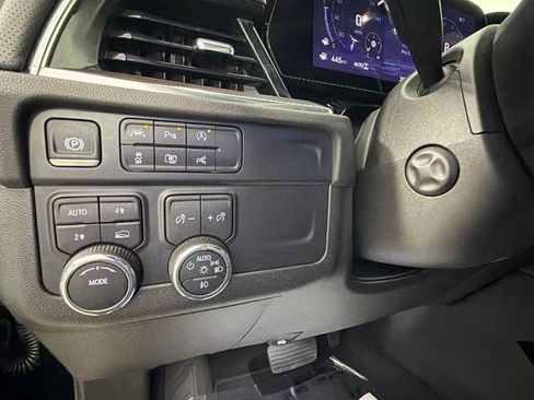 Certified 2025 Chevrolet Suburban Premier AWD/4WD image 20