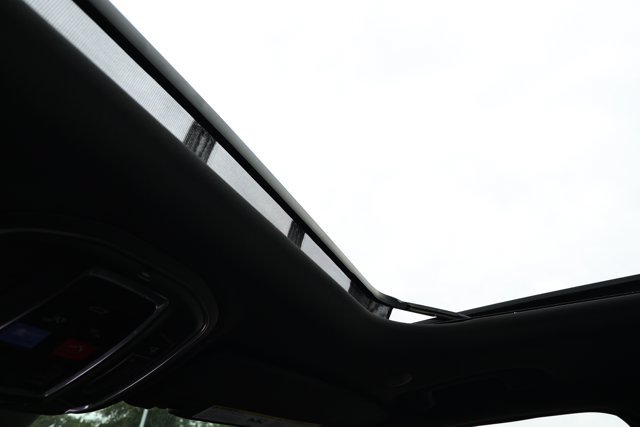 New 2027 Jeep Grand Cherokee Laredo X RWD image 21