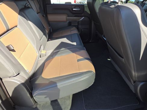 Used 2023 Chevrolet Silverado 2500 High Country image 29