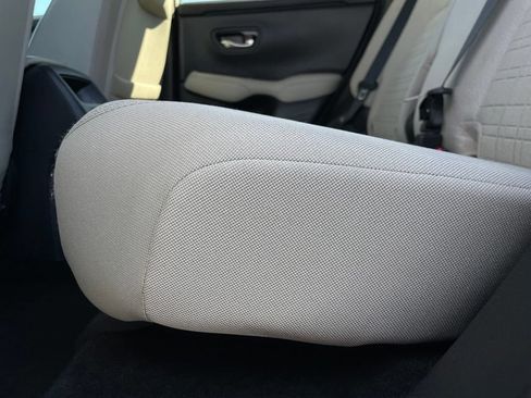 Used 2026 Honda HR-V LX image 39