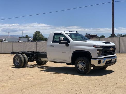 New 2026 Chevrolet Silverado 3500 W/T w/ WT Convenience Package RWD image 3