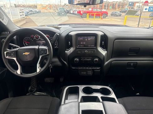 Used 2022 Chevrolet Silverado 1500 Custom w/ Safety Confidence Package image 16