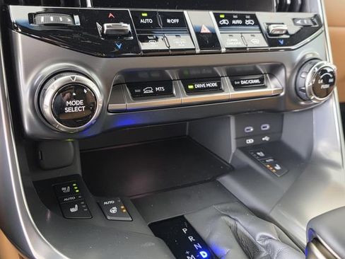New 2026 Lexus LX 600 4WD w/ Luxury Package image 27