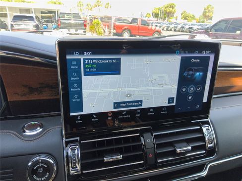 Used 2024 Lincoln Navigator Black Label AWD/4WD image 33