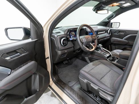 Used 2023 Chevrolet Colorado Z71 w/ Advanced Trailering Package image 13