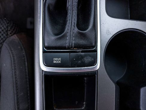 Used 2020 Kia Optima LX image 19