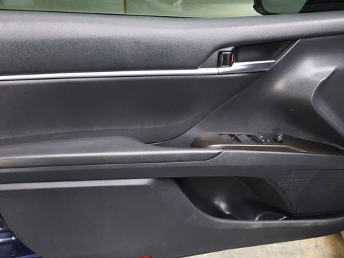 Used 2021 Toyota Camry SE FWD image 15