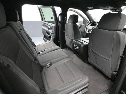 Used 2024 GMC Yukon XL SLE image 46