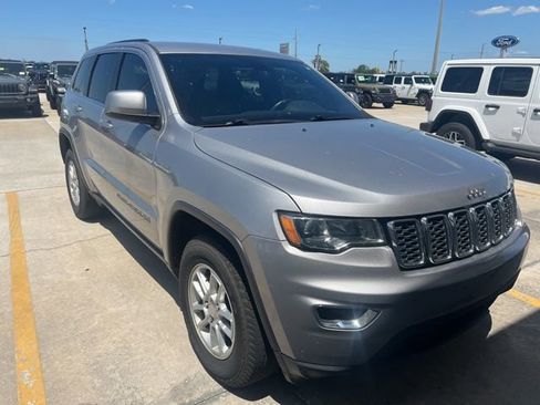 Used 2018 Jeep Grand Cherokee Laredo image 21