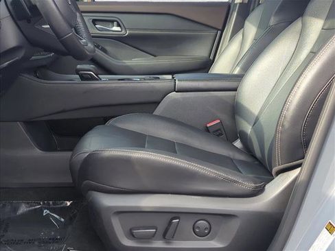 Used 2022 Nissan Rogue SL w/ SL Premium Package image 18