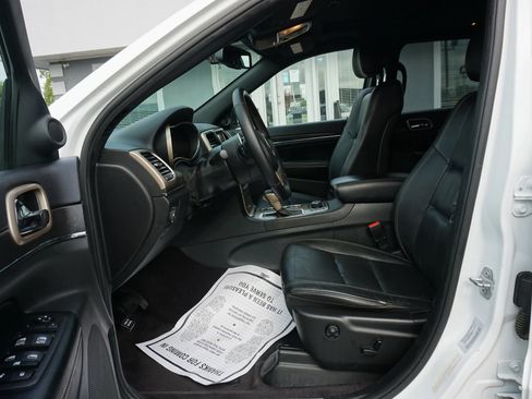 Used 2016 Jeep Grand Cherokee Limited AWD/4WD image 16