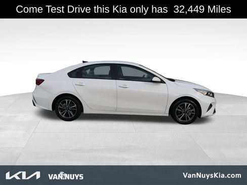Used 2023 Kia Forte LXS image 2