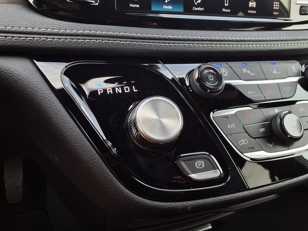 New 2026 Chrysler Pacifica Select w/ S Appearance Package FWD image 12